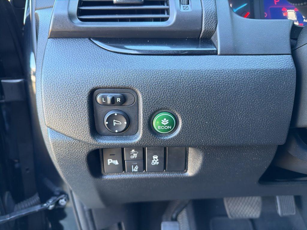 used 2021 Honda Pilot car, priced at $28,699