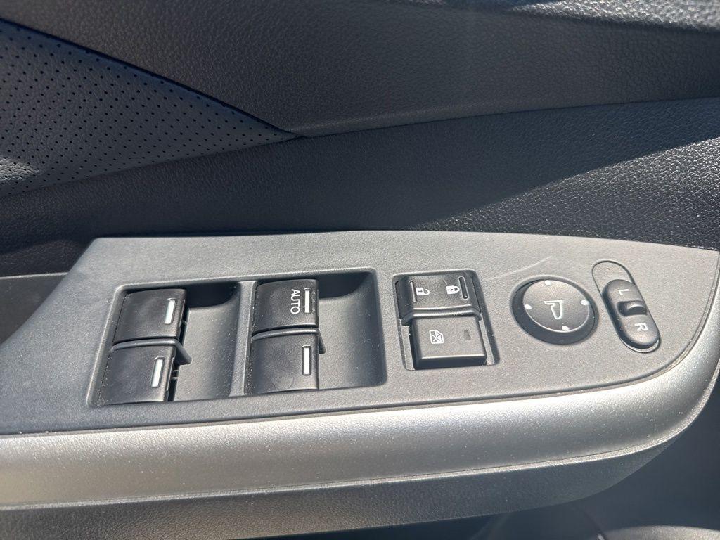 used 2015 Honda CR-V car, priced at $17,428