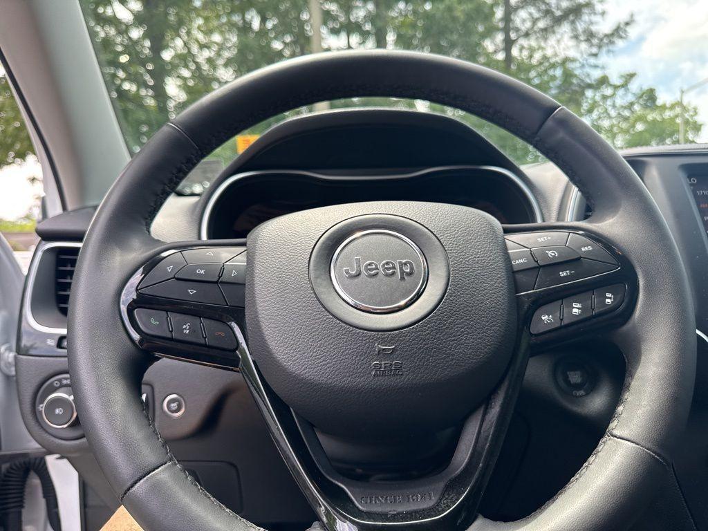 used 2023 Jeep Cherokee car, priced at $23,495
