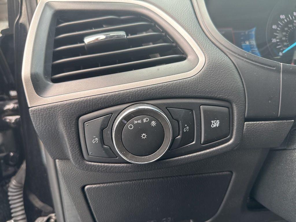 used 2023 Ford Edge car, priced at $20,635