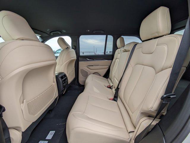 new 2025 Jeep Grand Cherokee car, priced at $36,998