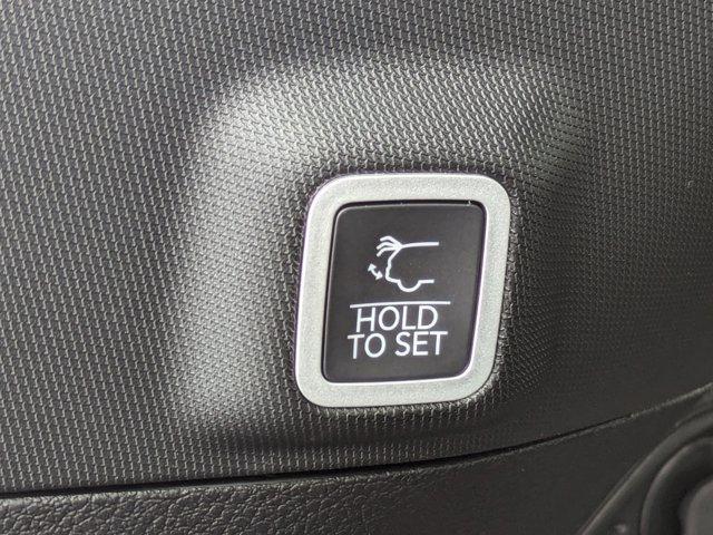 new 2025 Jeep Grand Cherokee car, priced at $36,998