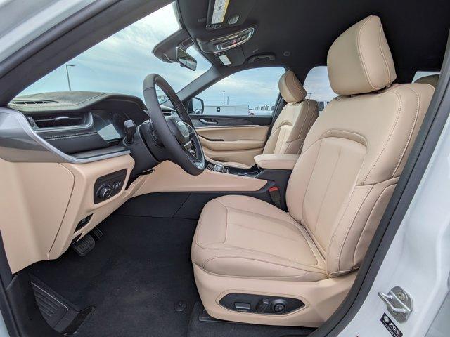 new 2025 Jeep Grand Cherokee car, priced at $36,998