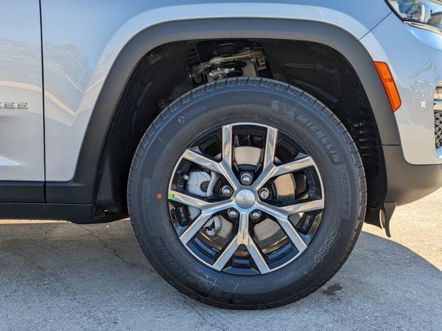 new 2025 Jeep Grand Cherokee car, priced at $44,635