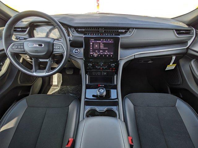 new 2025 Jeep Grand Cherokee car, priced at $38,988