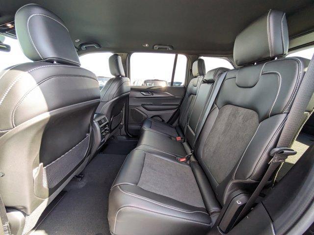 new 2025 Jeep Grand Cherokee car, priced at $38,988