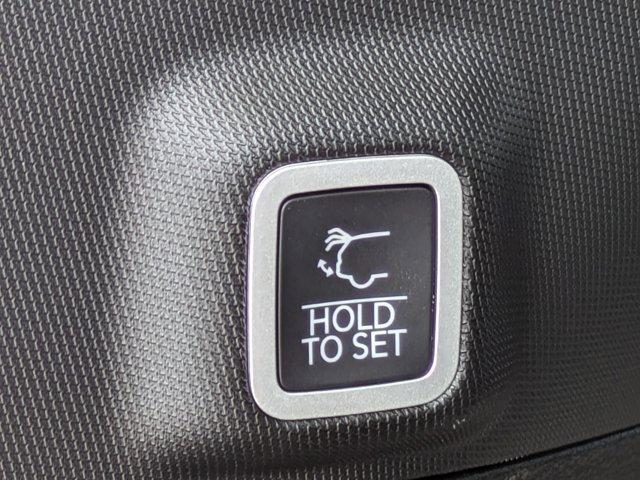 new 2025 Jeep Grand Cherokee car, priced at $38,988