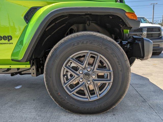 new 2025 Jeep Gladiator car, priced at $39,899