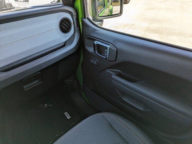 new 2025 Jeep Gladiator car, priced at $39,899