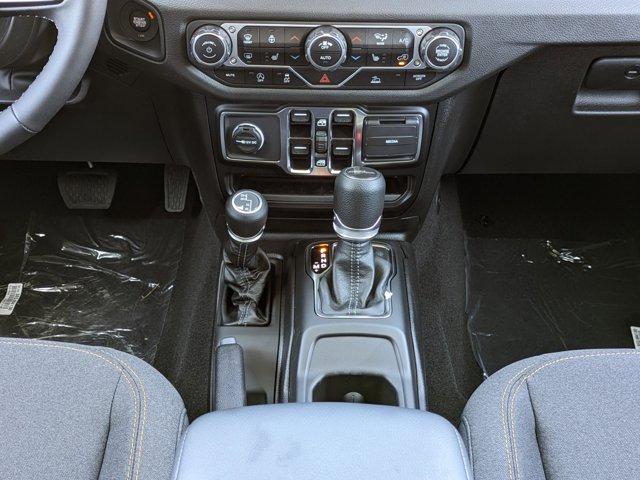 new 2025 Jeep Gladiator car, priced at $39,899