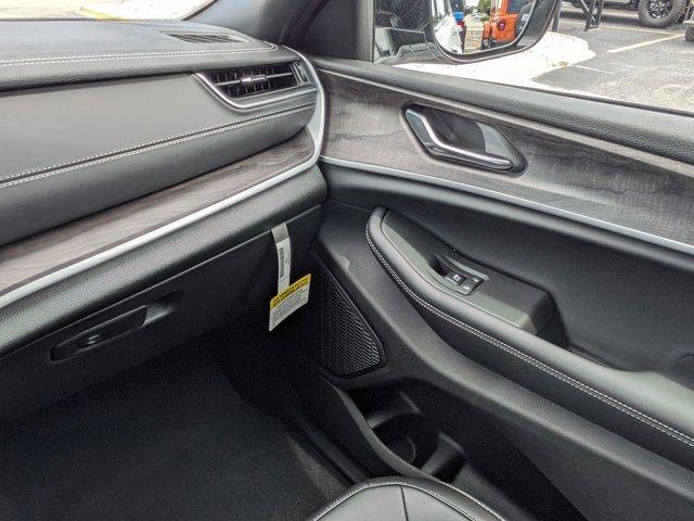 new 2025 Jeep Grand Cherokee L car, priced at $37,688