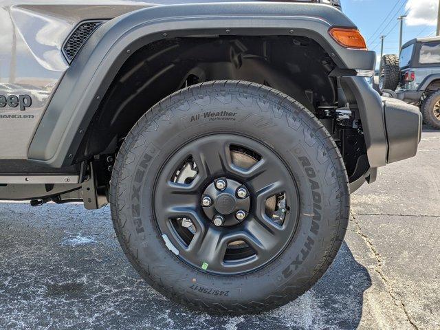 new 2025 Jeep Wrangler car, priced at $40,597