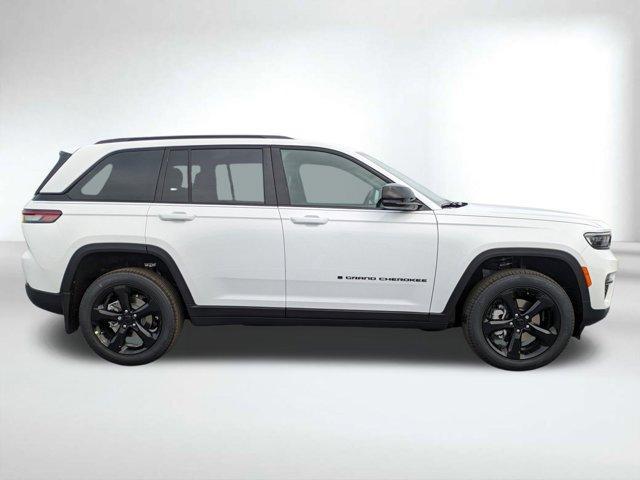 new 2025 Jeep Grand Cherokee car, priced at $39,577