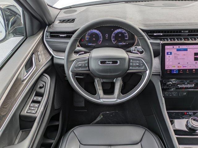 new 2025 Jeep Grand Cherokee car, priced at $39,577