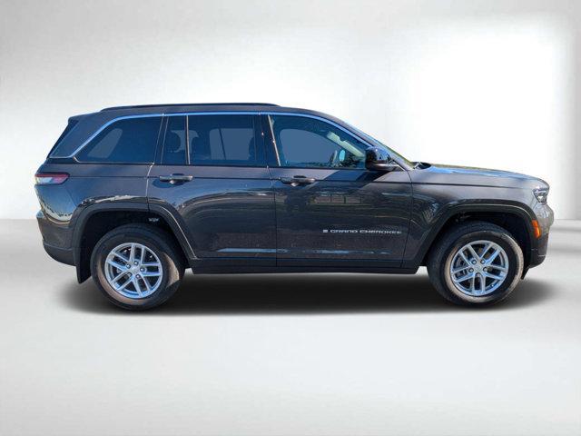 new 2024 Jeep Grand Cherokee car, priced at $37,999