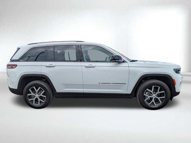 used 2024 Jeep Grand Cherokee car, priced at $35,894