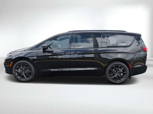 new 2024 Chrysler Pacifica car, priced at $41,498