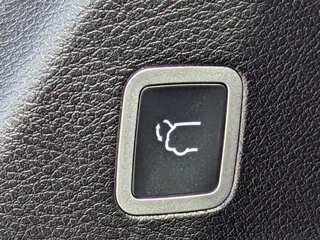 new 2026 Chrysler Pacifica car, priced at $51,998