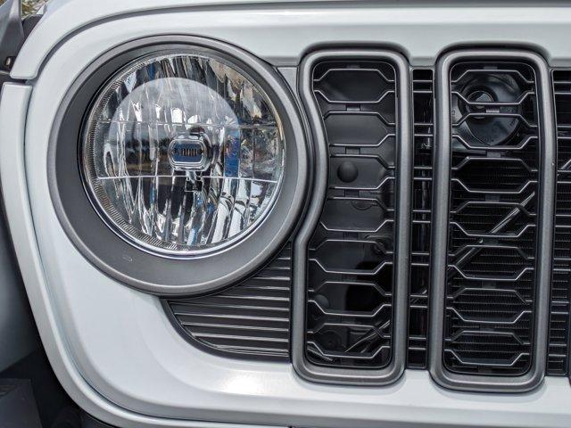 new 2025 Jeep Wrangler car, priced at $44,972