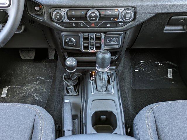 new 2025 Jeep Gladiator car, priced at $43,557