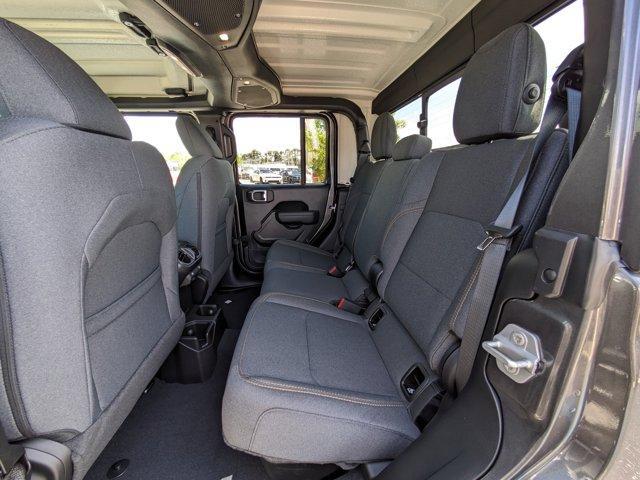 new 2025 Jeep Gladiator car, priced at $43,557