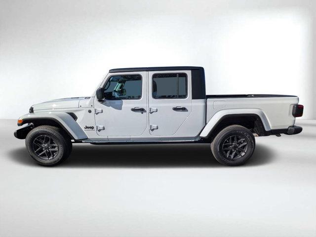 new 2024 Jeep Gladiator car, priced at $47,239