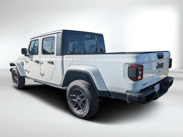 new 2024 Jeep Gladiator car, priced at $47,239