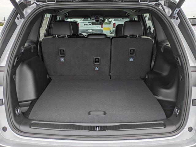 new 2025 Jeep Grand Cherokee car, priced at $39,910