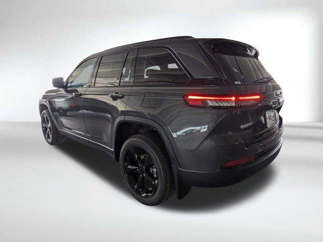 new 2025 Jeep Grand Cherokee car, priced at $38,928