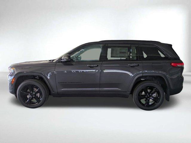 new 2025 Jeep Grand Cherokee car, priced at $38,928