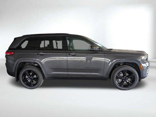 new 2025 Jeep Grand Cherokee car, priced at $38,928