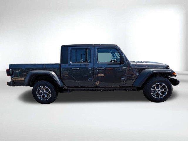 new 2025 Jeep Gladiator car, priced at $42,133