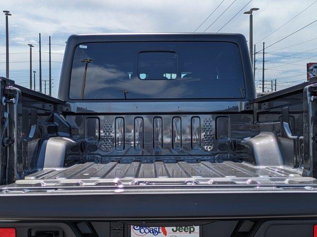 new 2025 Jeep Gladiator car, priced at $42,133