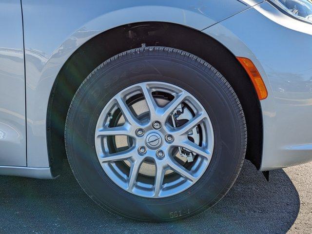 new 2026 Chrysler Pacifica car, priced at $44,575