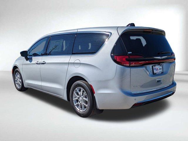 new 2026 Chrysler Pacifica car, priced at $44,575