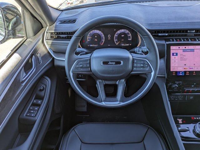 new 2025 Jeep Grand Cherokee car, priced at $41,986