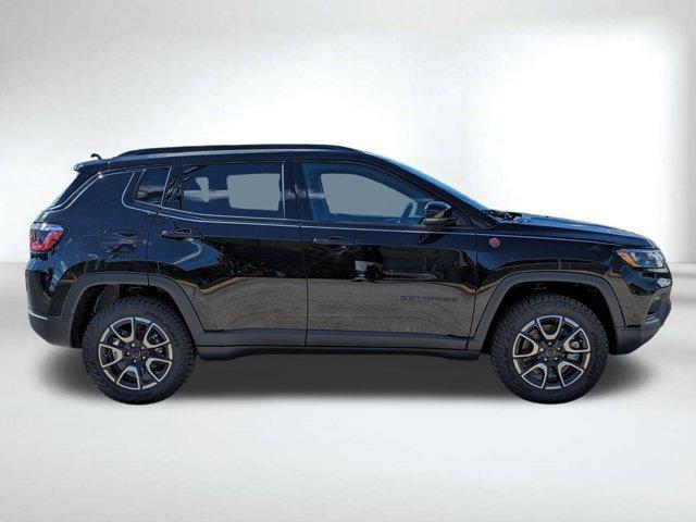 new 2026 Jeep Compass car, priced at $33,289