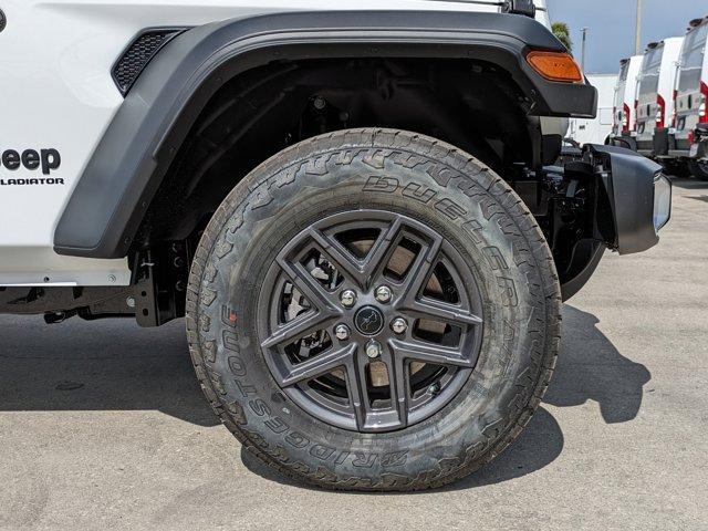 new 2025 Jeep Gladiator car, priced at $40,949