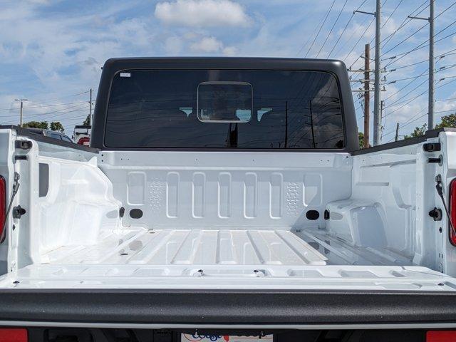 new 2025 Jeep Gladiator car, priced at $40,949