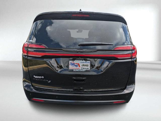 new 2024 Chrysler Pacifica car, priced at $40,899