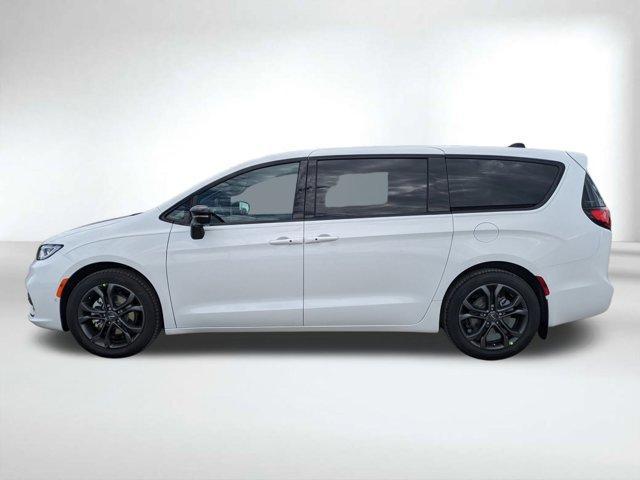 new 2026 Chrysler Pacifica car, priced at $42,559