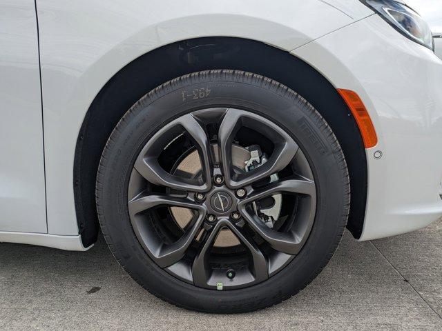 new 2026 Chrysler Pacifica car, priced at $42,559