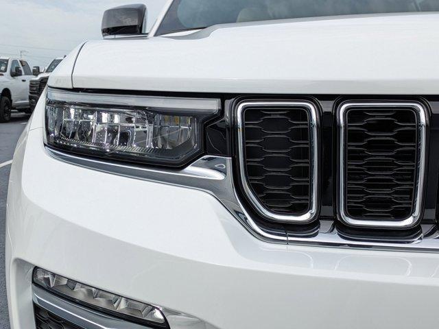 new 2025 Jeep Grand Cherokee car, priced at $41,877