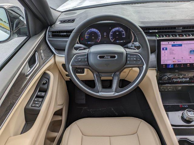 new 2025 Jeep Grand Cherokee car, priced at $41,877