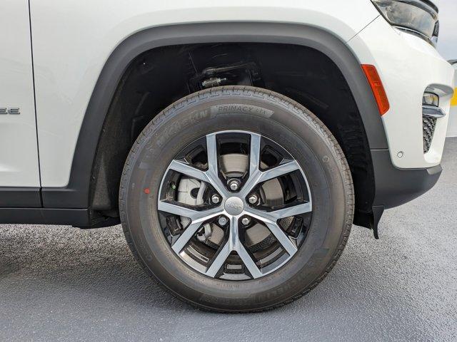 new 2025 Jeep Grand Cherokee car, priced at $41,877