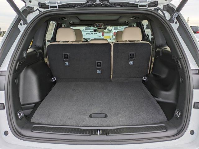 new 2025 Jeep Grand Cherokee car, priced at $41,877