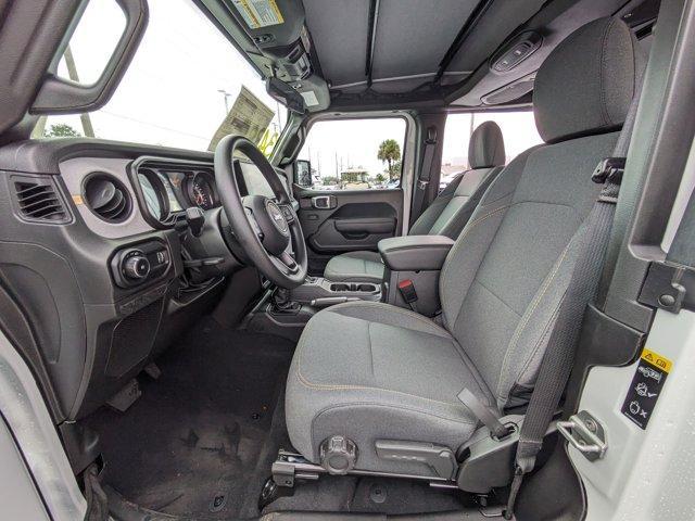 new 2025 Jeep Wrangler car, priced at $32,277