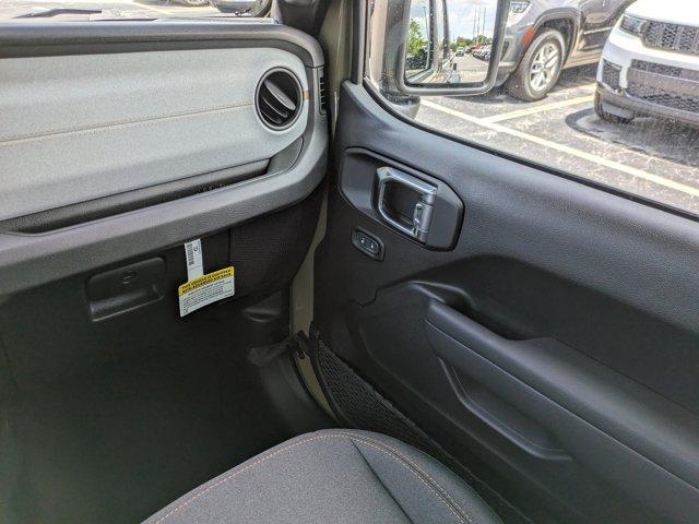 new 2025 Jeep Gladiator car, priced at $42,487