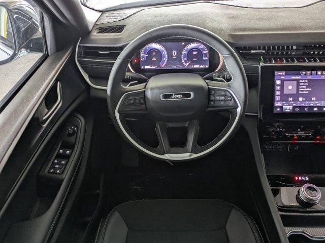 new 2025 Jeep Grand Cherokee car, priced at $37,352