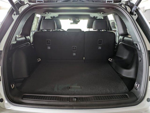 new 2025 Jeep Grand Cherokee car, priced at $37,352